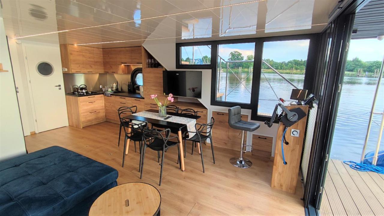 Houseboat Water King Apartament Plywajacy Dom Na Wodzie, 7 Os Wrocław Zewnętrze zdjęcie