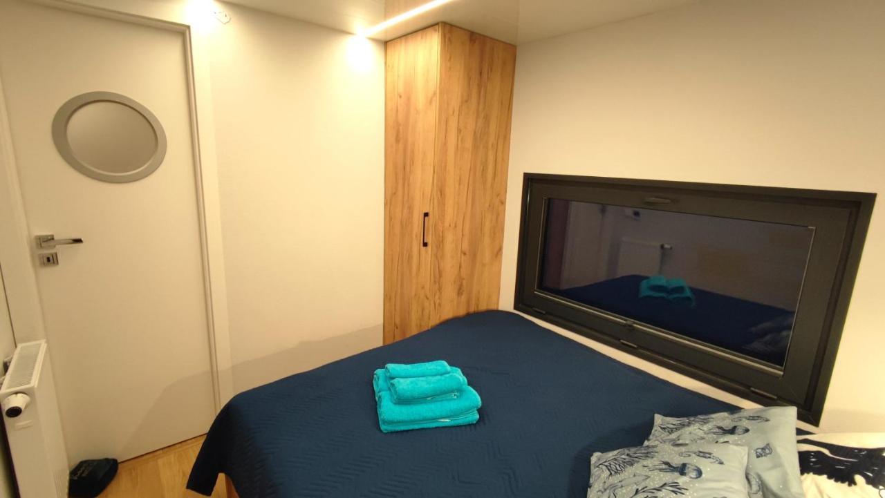 Houseboat Water King Apartament Plywajacy Dom Na Wodzie, 7 Os Wrocław Zewnętrze zdjęcie