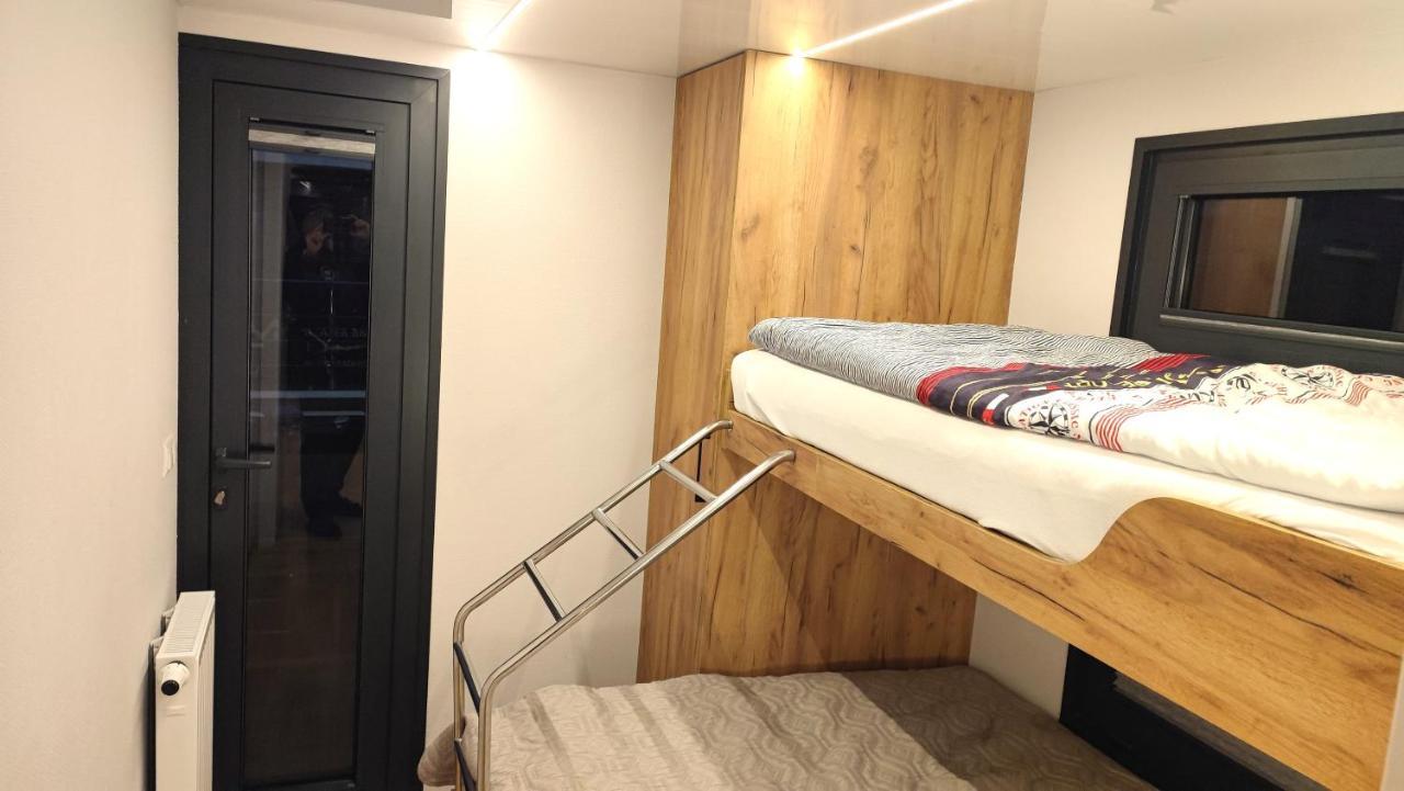 Houseboat Water King Apartament Plywajacy Dom Na Wodzie, 7 Os Wrocław Zewnętrze zdjęcie